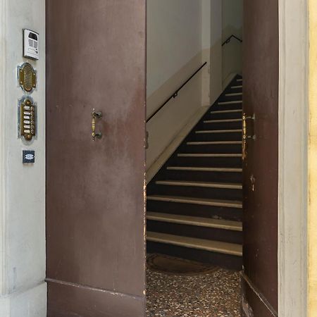 Apartment Amos - 5 Minutes From Piazza Maggiore Μπολόνια Εξωτερικό φωτογραφία